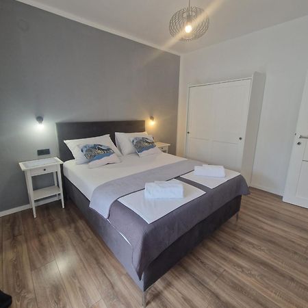 Apartments Jadranka Новаля Екстер'єр фото