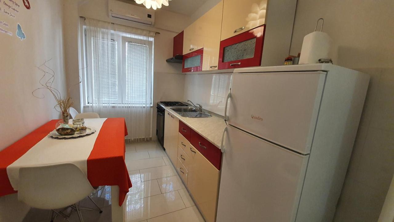 Apartments Jadranka Новаля Екстер'єр фото
